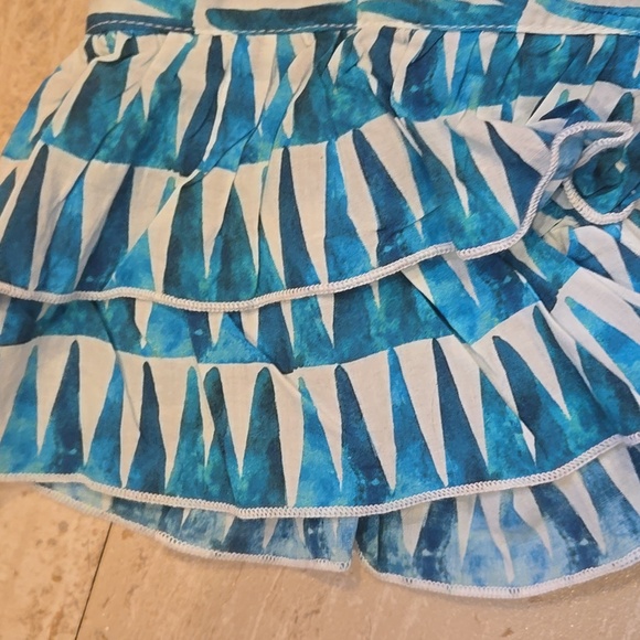 Hatley Geometric Print Tiered Ruffle Sleeve Vneck Tank Blouse - Picture 10 of 12